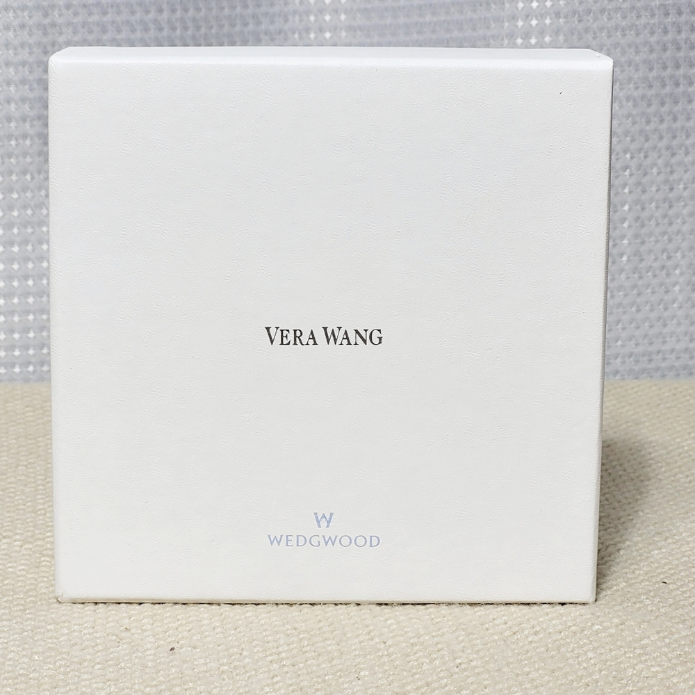 NWT Vera Wang Wedgwood Crystal Lyric Perfume Bottle Made in Germany
